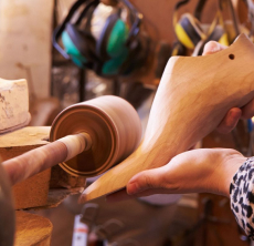 Die Herstellung des Leistens Foto